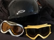 Juniorskie gogle Uvex i kask Smyth 