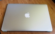 MacBook Air z podświetleniem Led
