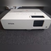 Projektor Epson EMP-822, kable w zestawie