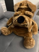 Maskotka pluszak brązowy pies / piesek Buldog | Debenhams