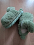 puchate kapcie w kształcie królika