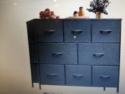Komoda z 8 materiałowymi szufladami czarna w paczce do montażu