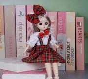 Lalka 30 cm z ruchomymi częściami ciała