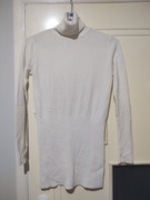 Biały golf z szerokim ściągaczem 