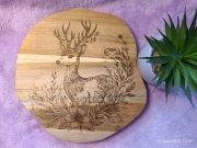 Deska ozdobna z jeleniem i kwiatami 