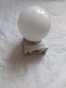 Lampa kinkiet, kula, biała PRL ceramiczna