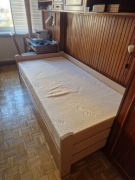 Łóżko 100x200 cm z pojemnikiem i materacem