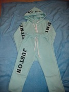 Dres dla dziewczynki 122 cm / 7 lat Bardzo dobry