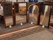 Stylowe lustro w ramie z litego drewna