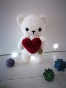 Prezent na walentynki maskotka mis 24 cm na szydełku handmade pluszak na