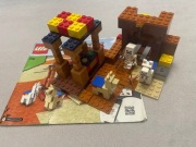 LEGO Minecraft Punkt handlowy 21167