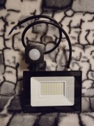 Naświetlacz LED z czujnikiem ruchu 6500K (Zimny) | NOWY | Mocny Halogen