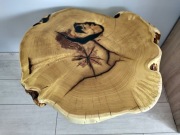 Stolik kawowy z plastra akacji 