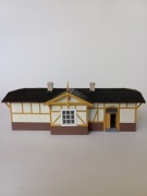Przystanek Ząbkowickiej Kolei Powiatowej w Zwróconej H0 1:87 ręczna robota
