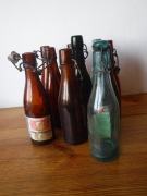 Stare butelki z zatyczkami po piwie ,oranżadzie zobacz koniecznie