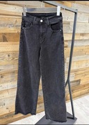 Spodnie jeansowe z postrzępioną nogawką By o la la....!