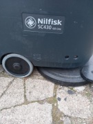 maszyna szorująco-zbierająca Nilfisk SC430 Go Line