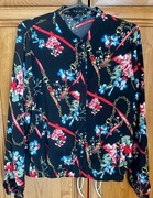Bluza damska modne aplikacje kwiaty zamek 36 S czarna