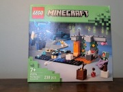 LEGO Minecraft 21274 - Starcie z Wardenem