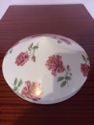 Stara lampa ampla w róże 