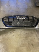 Zderzak przód Audi q4 E-tron 