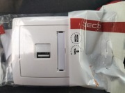 DECO DCUSB-1 USB 5V mechanizm ładowarki USB . Kolor biały 