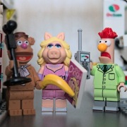 Lego Muppets minifigurki Beaker Piggy Fozzie Bear