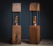 2 rustykalne lampy stołowe z żarówkami. Loft