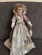 Porcelanowa lalka kolekcjonerska w stylu vintage