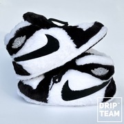 Kapcie Pluszowe Nike Jordan Panda - r. 35-45