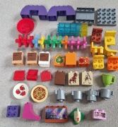 Lego duplo zestaw garnki szafki, krzesełka kwiatki palety telewizor kubek