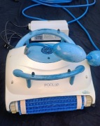 Odkurzacz do basenu PoolUp Dolphin