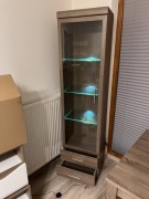 Szafa 195 cm z podświetleniem – bardzo dobry stan