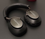 bowers & wilkins px8 słuchawki bezprzewodowe