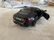 Model BMW M4 CLS (Czarny) - 1:32 Otwierane Drzwi Napęd Pull-Back!