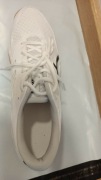 Jeden but prawy Asics Gel Tactic 12 rozmiar 44,5
