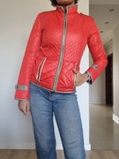 Czerwona kurtka damska
