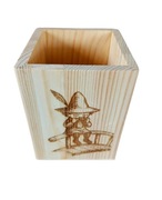 Przybornik drewniany z potrójnym grawerem - idealny na biurko i na prezent