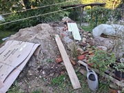 Oddam ziemię i gruz wykopane z piwnicy