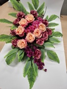 Wiązanka nagrobna 80x60 cm – rękodzieło, róże i storczyki | stroik 