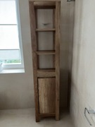 Stojąca wysoka szafka łazienkowa Comad za pół ceny