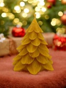 Świeca z wosku pszczelego Choinka Tradycyjna 2 Zielony Świecownik