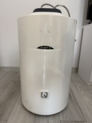 Grzejniki szt .4 i ogrzewacz wody 