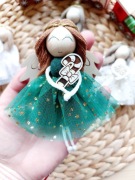 Aniołek zawieszka na choinkę z tiulem makrama