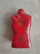 Zapalniczka kolekcjonerska chiński strój. 