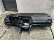 Renault Megane IV - Deska rozdzielcza i pasy przednie - do regeneracji 