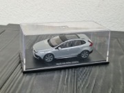 Volvo V40 Cross Country 1:43