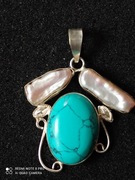 Przywieszka turkusowa z dwiema perłami