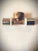 Trójnik zaprasowywany PEX 20x3/4x20 gw Vesbo "U" premium