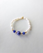 Pierścionek elastyczny perły kamienie lapis lazuli